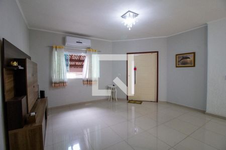 Sala de casa para alugar com 2 quartos, 150m² em Vila Haro, Sorocaba