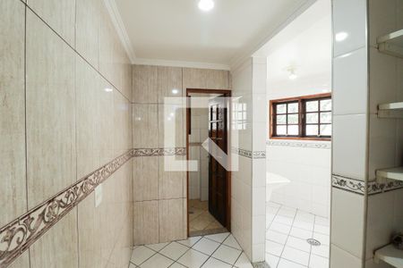 Casa à venda com 330m², 2 quartos e 6 vagas Casa à venda com 330m², 2 quartos e 6 vagasÁrea de Serviço