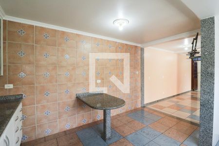 Casa à venda com 330m², 2 quartos e 6 vagas Casa à venda com 330m², 2 quartos e 6 vagasCozinha