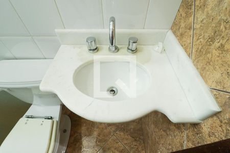 Casa à venda com 330m², 2 quartos e 6 vagas Casa à venda com 330m², 2 quartos e 6 vagasBanheiro Social