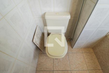 Casa à venda com 330m², 2 quartos e 6 vagas Casa à venda com 330m², 2 quartos e 6 vagasBanheiro da Suíte