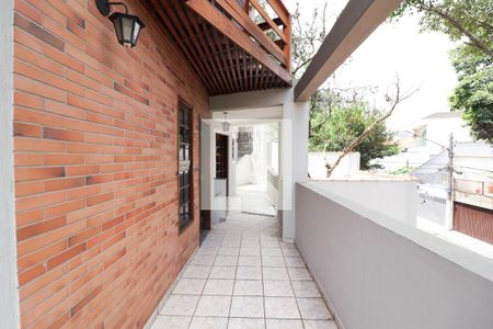 Casa à venda com 330m², 2 quartos e 6 vagas Casa à venda com 330m², 2 quartos e 6 vagasÁrea Comum