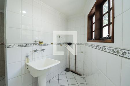 Casa à venda com 330m², 2 quartos e 6 vagas Casa à venda com 330m², 2 quartos e 6 vagasÁrea de Serviço