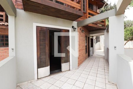 Casa à venda com 330m², 2 quartos e 6 vagas Casa à venda com 330m², 2 quartos e 6 vagasÁrea Comum