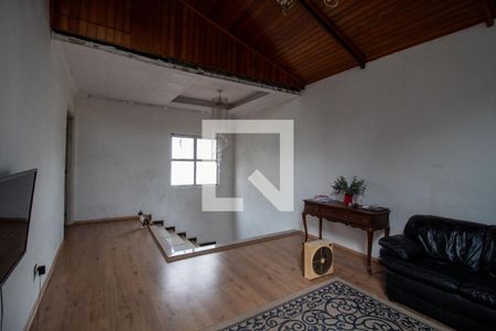 Sala de TV de casa para alugar com 3 quartos, 240m² em Ferreira, São Paulo