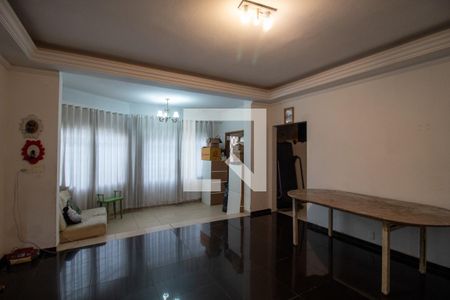 Sala de casa à venda com 3 quartos, 240m² em Ferreira, São Paulo