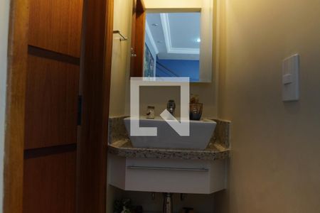 Lavabo de casa à venda com 4 quartos, 220m² em Perdizes, São Paulo