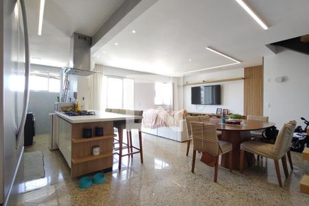 Sala de apartamento para alugar com 3 quartos, 180m² em Barra da Tijuca, Rio de Janeiro