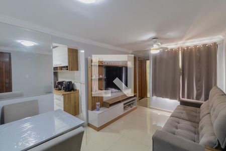 Sala  de apartamento à venda com 2 quartos, 49m² em Conjunto Residencial José Bonifácio, São Paulo