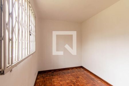 Quarto 1 de apartamento para alugar com 2 quartos, 50m² em Sítio Cercado, Curitiba