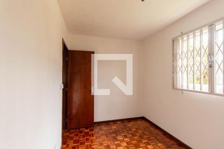 Quarto 1 de apartamento para alugar com 2 quartos, 50m² em Sítio Cercado, Curitiba