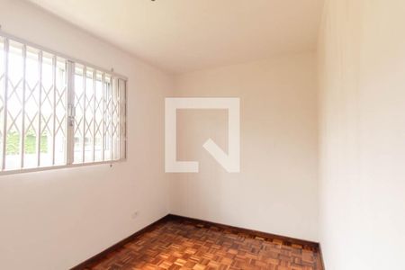 Quarto 1 de apartamento para alugar com 2 quartos, 50m² em Sítio Cercado, Curitiba