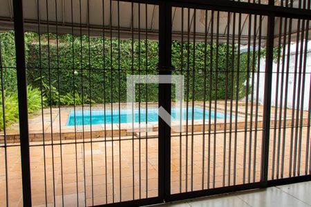 VISTA DA SALA  de casa para alugar com 4 quartos, 351m² em Taquaral, Campinas