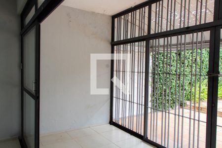 SALA  de casa para alugar com 4 quartos, 351m² em Taquaral, Campinas