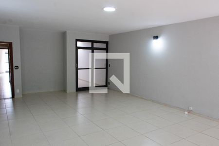 SALA  de casa para alugar com 4 quartos, 351m² em Taquaral, Campinas