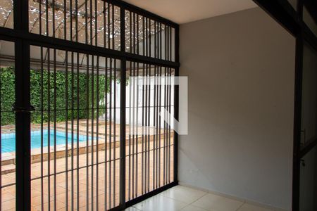 SALA  de casa para alugar com 4 quartos, 351m² em Taquaral, Campinas