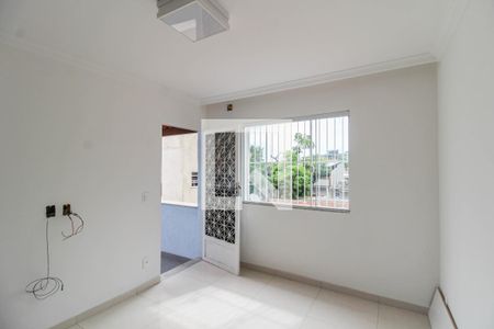 Sala de apartamento para alugar com 2 quartos, 65m² em Edson Passos, Mesquita