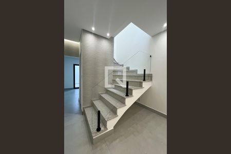 Sala de casa à venda com 3 quartos, 136m² em Vila Fiat Lux, São Paulo