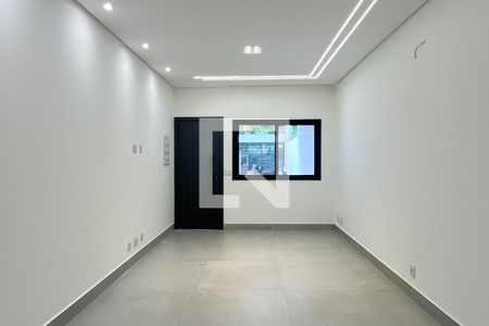 Sala de casa à venda com 3 quartos, 136m² em Vila Fiat Lux, São Paulo