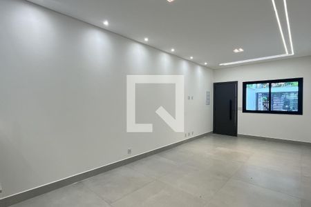 Sala de casa à venda com 3 quartos, 136m² em Vila Fiat Lux, São Paulo