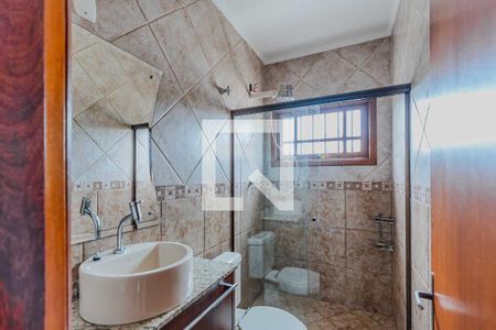 Casa de condomínio à venda com 380m², 4 quartos e 2 vagas Casa de condomínio à venda com 380m², 4 quartos e 2 vagasBanheiro