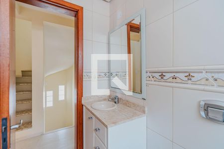 Casa de condomínio à venda com 380m², 4 quartos e 2 vagas Casa de condomínio à venda com 380m², 4 quartos e 2 vagasBanheiro