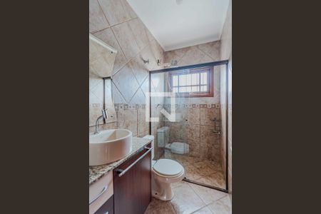 Casa de condomínio à venda com 380m², 4 quartos e 2 vagas Casa de condomínio à venda com 380m², 4 quartos e 2 vagasBanheiro