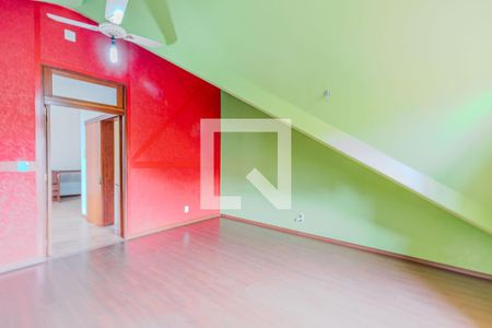 Casa de condomínio à venda com 380m², 4 quartos e 2 vagas Casa de condomínio à venda com 380m², 4 quartos e 2 vagasQuarto 04