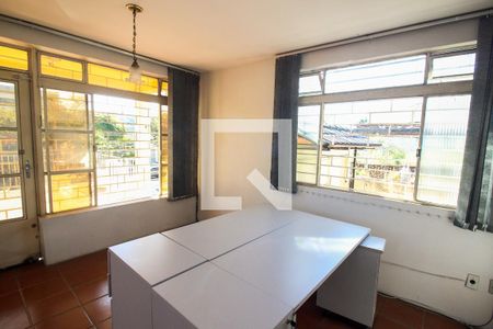 Escritório de casa para alugar com 3 quartos, 400m² em Nonoai, Porto Alegre