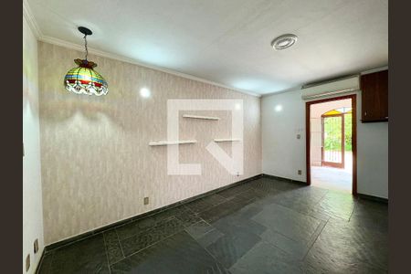 Sala de casa para alugar com 3 quartos, 194m² em Vila Arens, Jundiaí