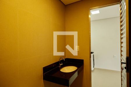 Banheiro de kitnet/studio para alugar com 1 quarto, 21m² em Boa Vista, Belo Horizonte