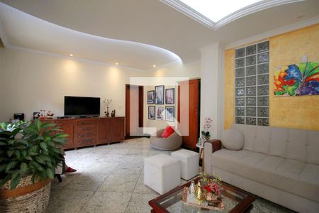 Sala de casa à venda com 5 quartos, 362m² em Cachoeirinha, Belo Horizonte