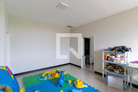 Corredor  de casa de condomínio para alugar com 3 quartos, 400m² em Conjunto Habitacional Vila Santana (sousas), Campinas