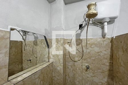 Banheiro do Quarto de casa para alugar com 1 quarto, 20m² em Estuário, Santos