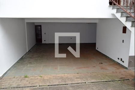 Garagem de casa à venda com 3 quartos, 300m² em Sumarezinho, São Paulo