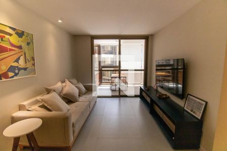 Sala de apartamento à venda com 3 quartos, 135m² em Piratininga, Niterói