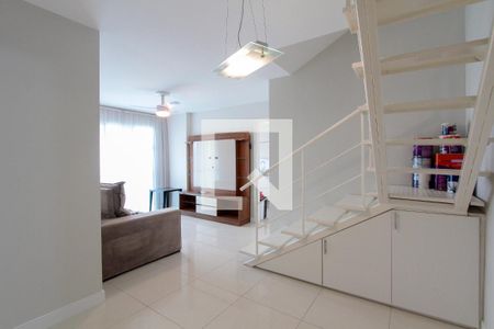 Sala de apartamento para alugar com 2 quartos, 120m² em Barra da Tijuca, Rio de Janeiro