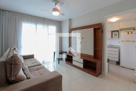 Sala de apartamento para alugar com 2 quartos, 120m² em Barra da Tijuca, Rio de Janeiro