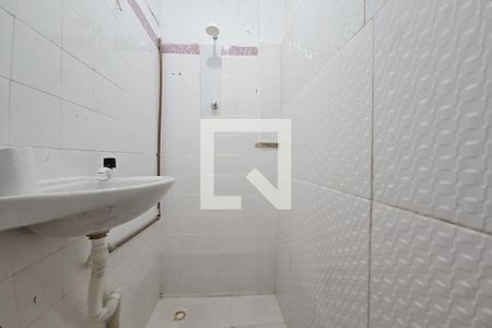 Banheiro de kitnet/studio para alugar com 1 quarto, 22m² em Centro, Salvador