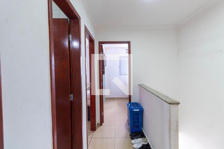 Corredor de casa de condomínio para alugar com 3 quartos, 65m² em Vila Ré, São Paulo