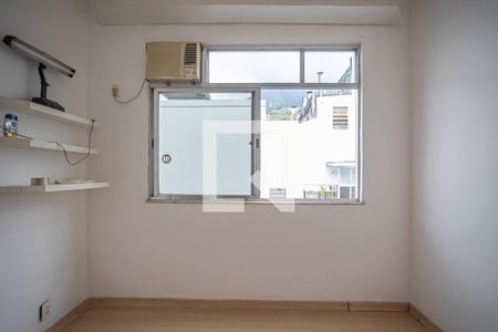 Quarto 1 de apartamento à venda com 3 quartos, 124m² em Tijuca, Rio de Janeiro