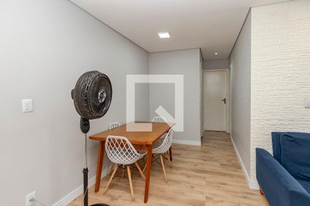 Sala de apartamento para alugar com 2 quartos, 57m² em Vila das Belezas, São Paulo