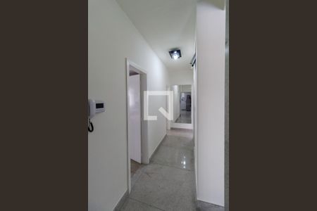 Corredor de casa à venda com 5 quartos, 280m² em Ouro Preto, Belo Horizonte