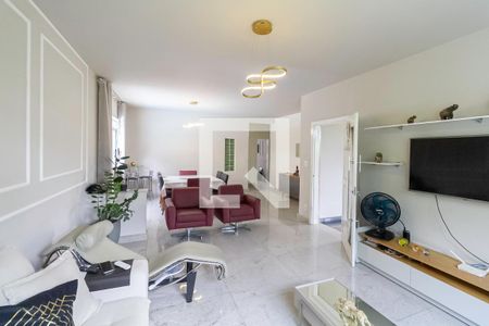 Sala de casa à venda com 5 quartos, 280m² em Ouro Preto, Belo Horizonte