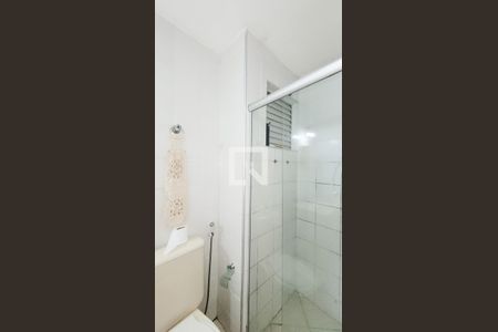 Banheiro de apartamento à venda com 1 quarto, 56m² em Centro, Campinas