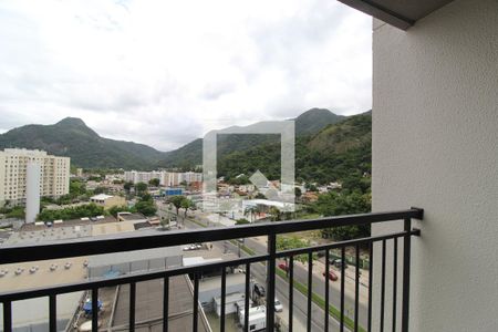 Sala - Varanda de apartamento para alugar com 4 quartos, 45m² em Jacarepaguá, Rio de Janeiro