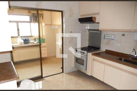 Apartamento à venda com 3 quartos, 129m² em Vila Santo Estefano, São Paulo