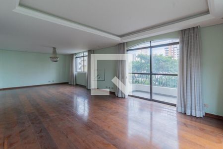 Apartamento à venda com 3 quartos, 180m² em Moema, São Paulo