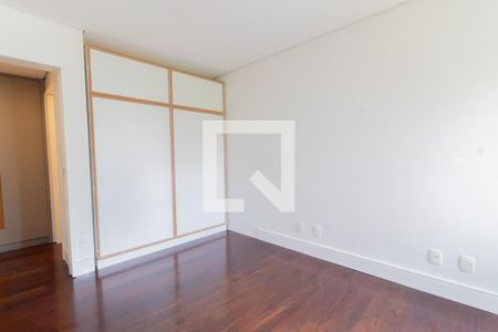 Apartamento à venda com 3 quartos, 187m² em Vila Romana, São Paulo