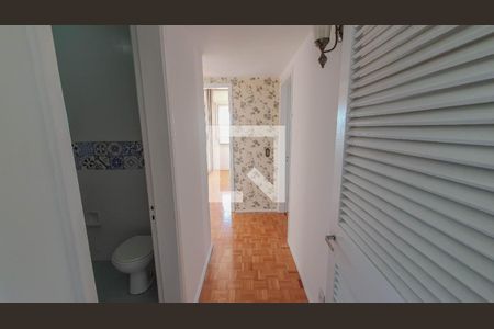 Corredor de apartamento à venda com 4 quartos, 200m² em Auxiliadora, Porto Alegre